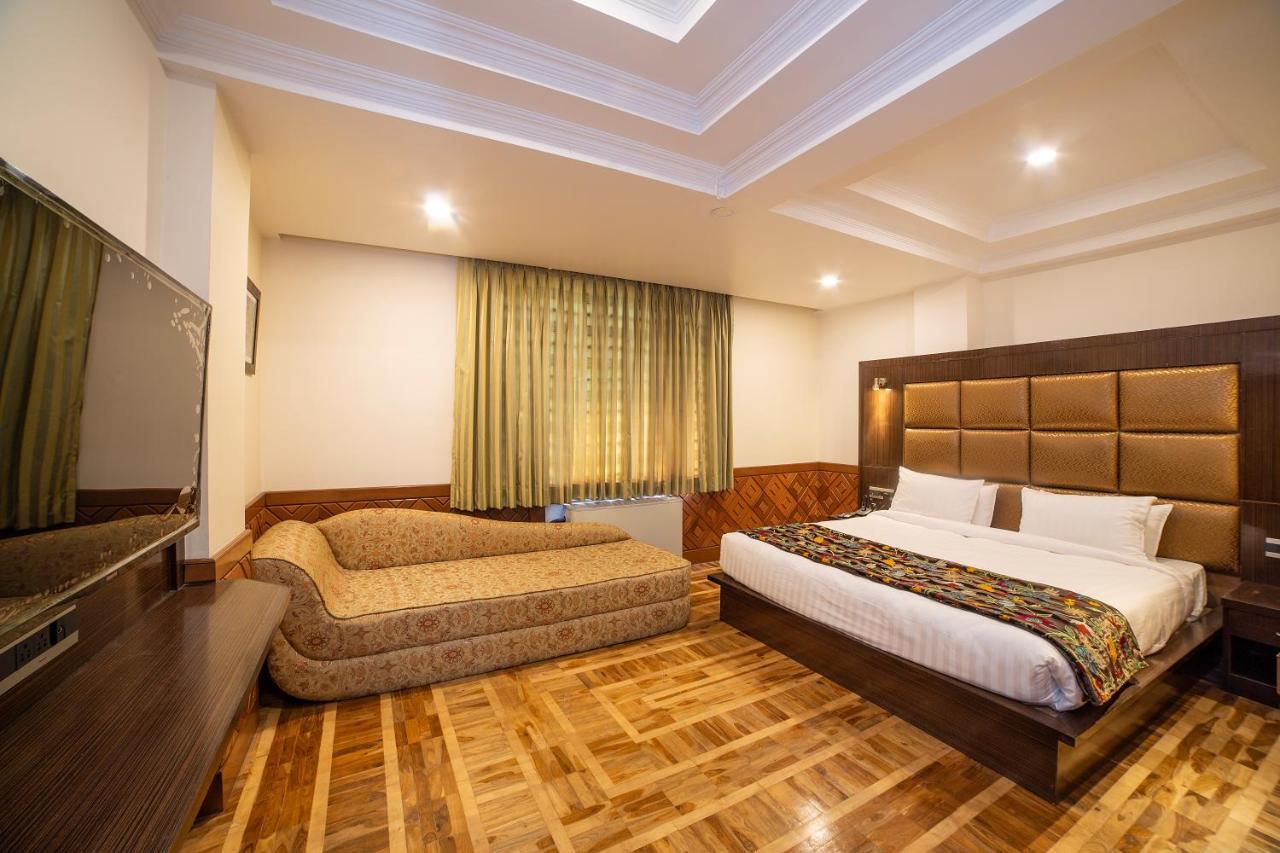 Opera Inn Srīnagar Kültér fotó